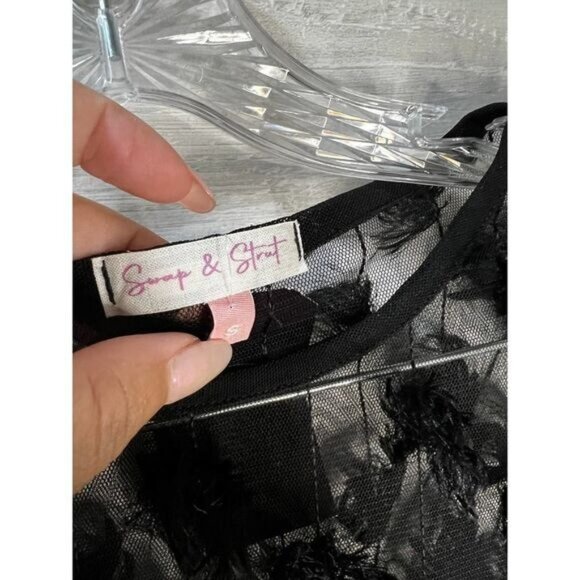 Swap & Strut Black Sheer Lace Top Small NWT - Picture 4 of 4